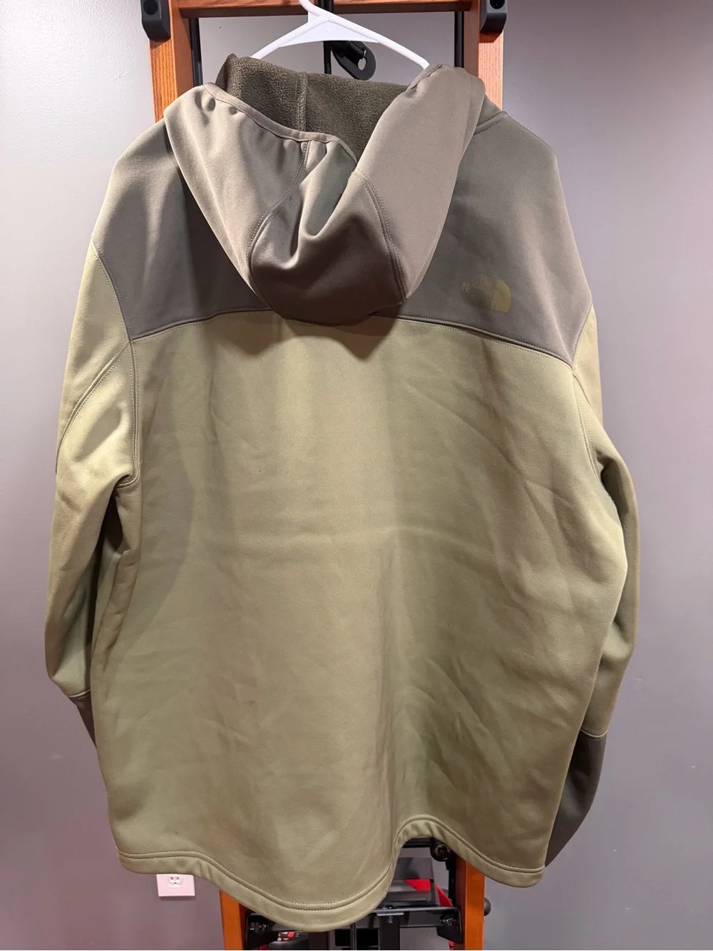 The North Face Men’s XL Apex Risor Hooded Softshell Jacket Olive Green Full Zip